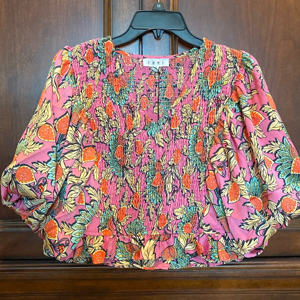 ⭐️ NWT ⭐️ THML smocked, ruffle, flowy sleeve top, XS